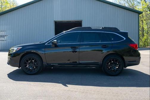 Crystal Black Silica 2018 Subaru Outback 2.5i Limited