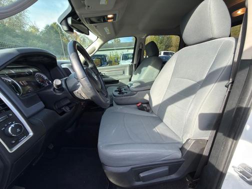 2017 RAM 1500 SLT