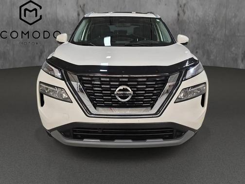 Pearl White Tricoat 2021 Nissan Rogue SV