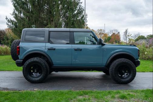 2022 Ford Bronco Black Diamond