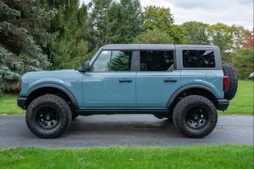 2022 Ford Bronco Black Diamond