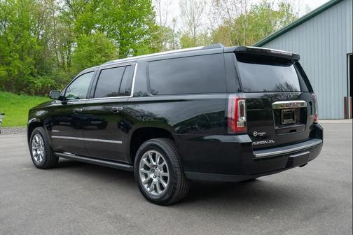 Onyx Black 2018 GMC Yukon XL Denali