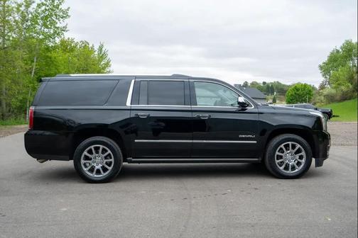 Onyx Black 2018 GMC Yukon XL Denali