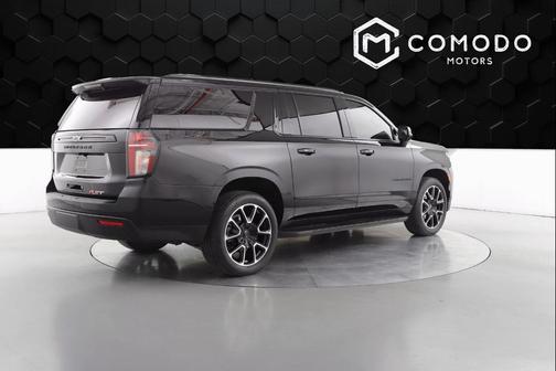 2023 Chevrolet Suburban RST