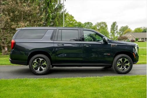 2025 GMC Yukon XL 4WD AT4 Ultimate