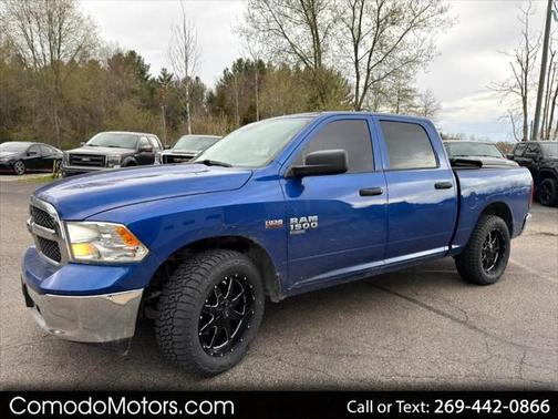 2019 RAM 1500 SLT