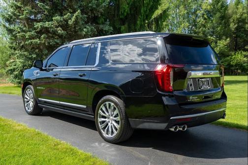 Onyx Black 2023 GMC Yukon XL Denali