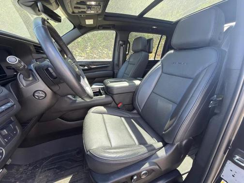 Onyx Black 2023 GMC Yukon XL Denali