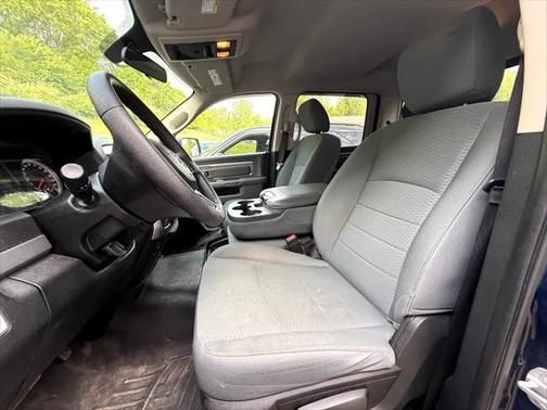 2017 RAM 1500 SLT