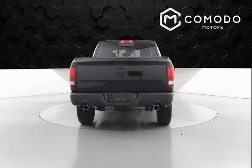 Diamond Black Crystal Pearl 2019 RAM 1500 SLT