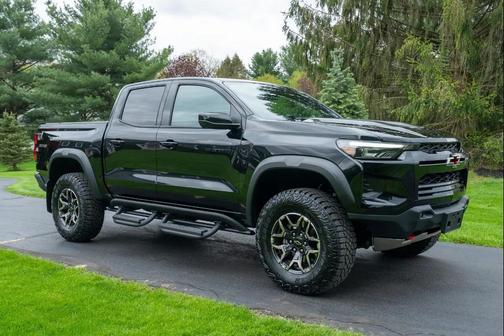 Black 2024 Chevrolet Colorado ZR2