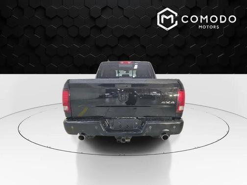 Diamond Black Crystal Pearl 2019 RAM 1500 SLT