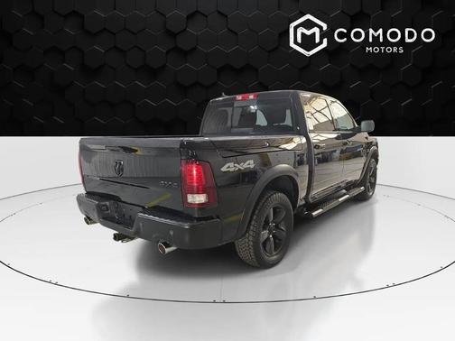 Diamond Black Crystal Pearl 2019 RAM 1500 SLT