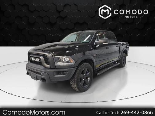 Diamond Black Crystal Pearl 2019 RAM 1500 SLT