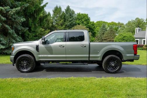 Silver Spruce 2019 Ford F-250 Lariat
