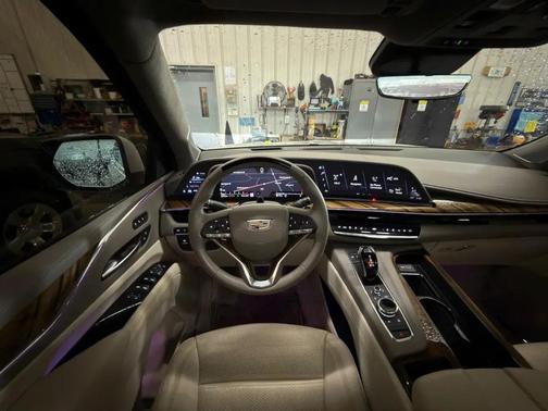 Crystal White Tricoat 2023 Cadillac Escalade Sport Platinum