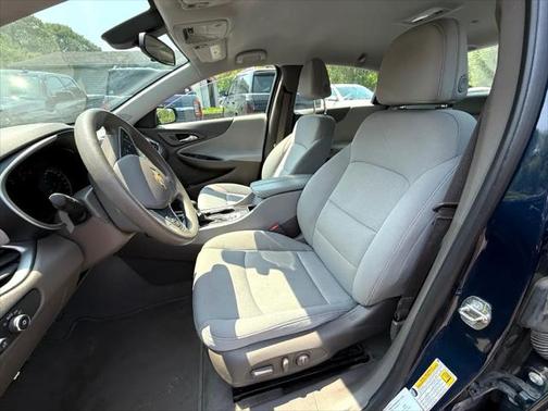 2022 Chevrolet Malibu FWD LT