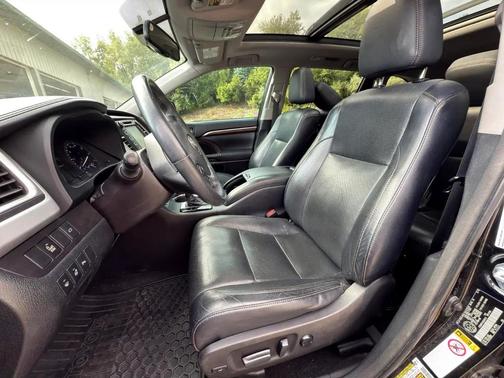 2016 Toyota Highlander Limited Platinum