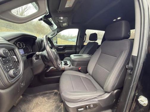 BLACK 2022 Chevrolet Silverado 2500 LT