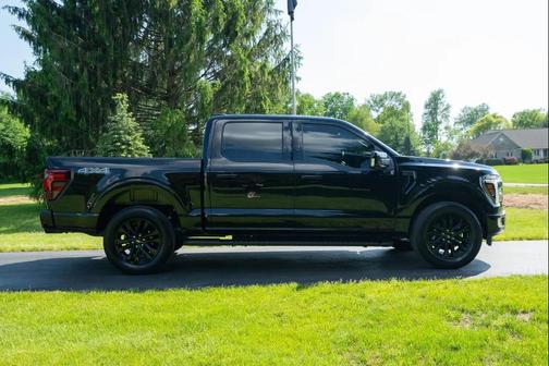 Agate Black Metallic 2024 Ford F-150 Lariat