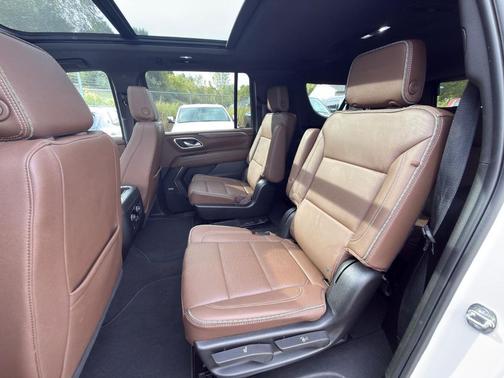 2024 Chevrolet Suburban 4WD High Country