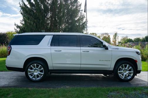 2024 Chevrolet Suburban 4WD High Country