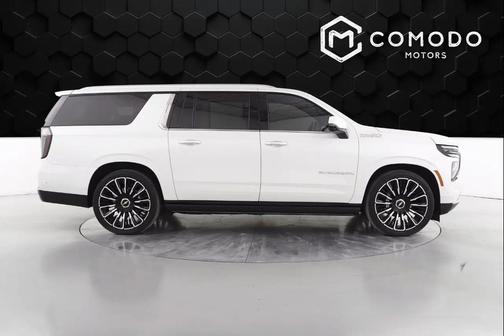 2025 Chevrolet Suburban 4WD High Country