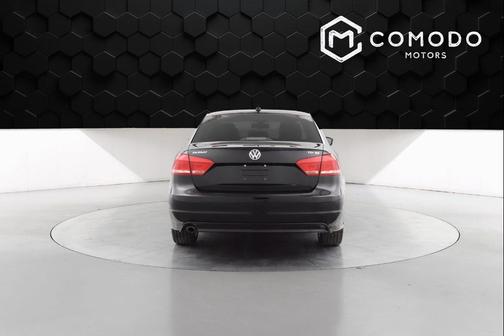 2013 Volkswagen Passat 2.0 TDI SE w/ Sunroof