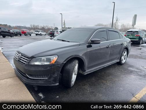 2013 Volkswagen Passat 2.0 TDI SE w/ Sunroof
