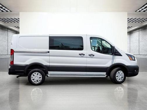 OXFORD WHITE 2024 Ford Transit-250
