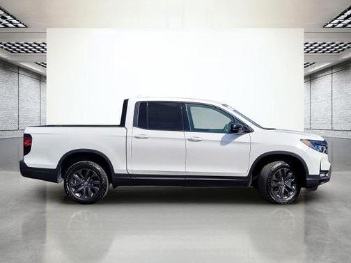 Platinum White Pearl 2025 Honda Ridgeline SPORT