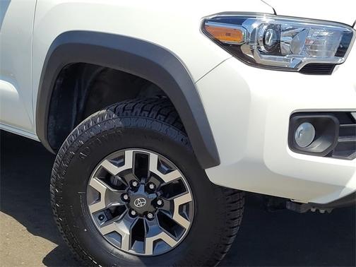 2022 Toyota Tacoma TRD OFF ROAD