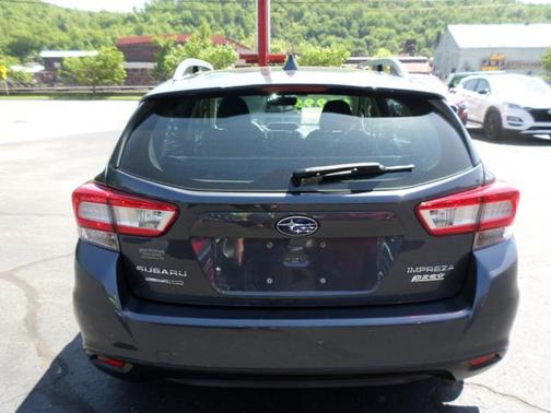 2017 Subaru Impreza 2.0i Premium