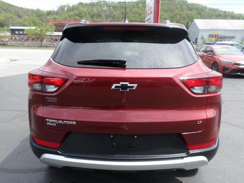 Crimson Metallic 2022 Chevrolet Trailblazer LT
