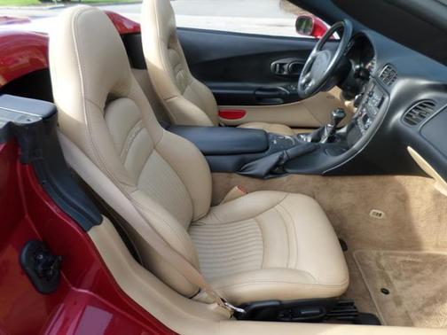 2004 Chevrolet Corvette Base