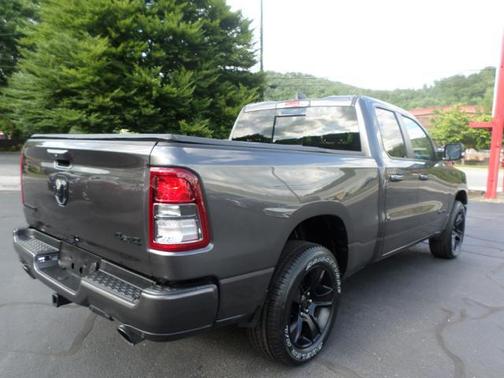 Granite Crystal Metallic Clearcoat 2022 RAM 1500 Big Horn/Lone Star