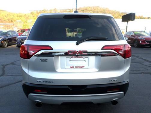 Quicksilver Metallic 2019 GMC Acadia SLE-1