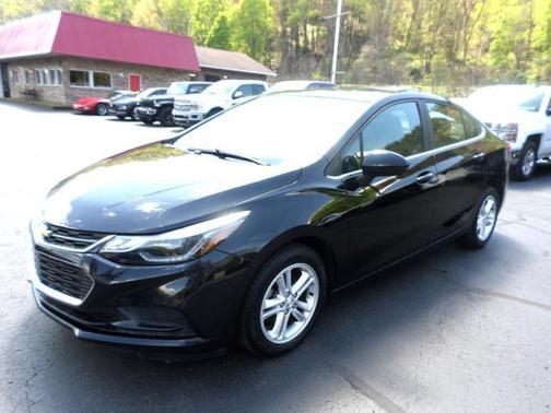Mosaic Black Metallic 2017 Chevrolet Cruze LT
