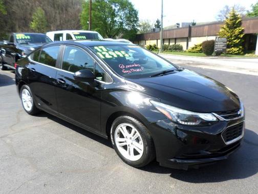 Mosaic Black Metallic 2017 Chevrolet Cruze LT