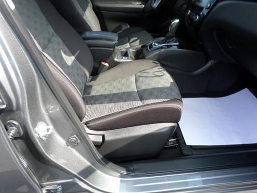 Gun Metallic 2021 Nissan Rogue Sport SV