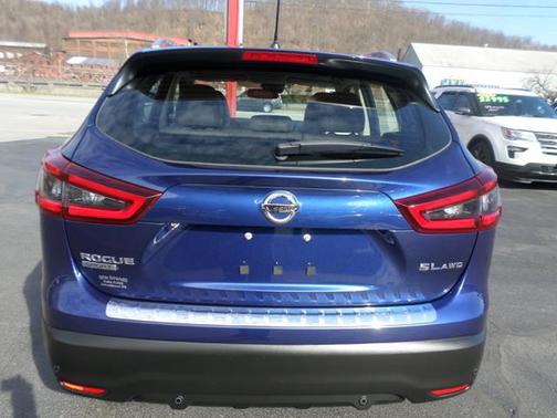 2022 Nissan Rogue Sport SL