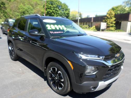 Mosaic Black Metallic 2022 Chevrolet Trailblazer LT