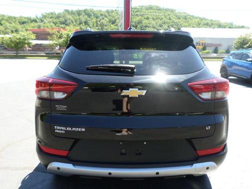 Mosaic Black Metallic 2022 Chevrolet Trailblazer LT