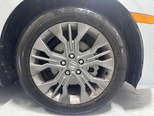 Sonic Gray Pearl 2025 Honda Odyssey Touring