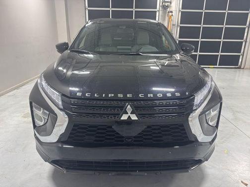 Labrador Black Pearl 2025 Mitsubishi Eclipse Cross SEL