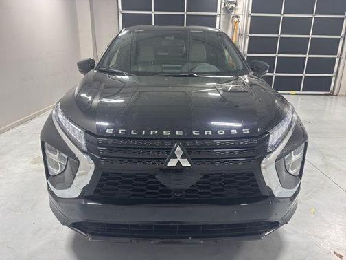 Labrador Black Pearl 2025 Mitsubishi Eclipse Cross SEL