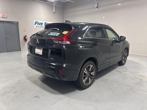 Labrador Black Pearl 2025 Mitsubishi Eclipse Cross SEL