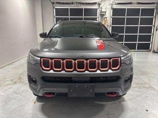 Crystal Metallic 2023 Jeep Compass Trailhawk