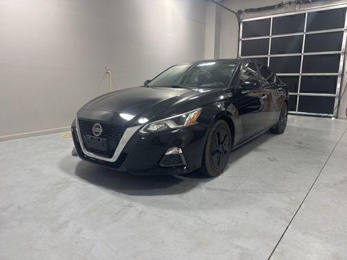 Super Black 2020 Nissan Altima 2.5 S