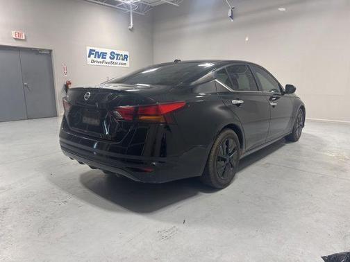 Super Black Clearcoat 2020 Nissan Altima 2.5 S